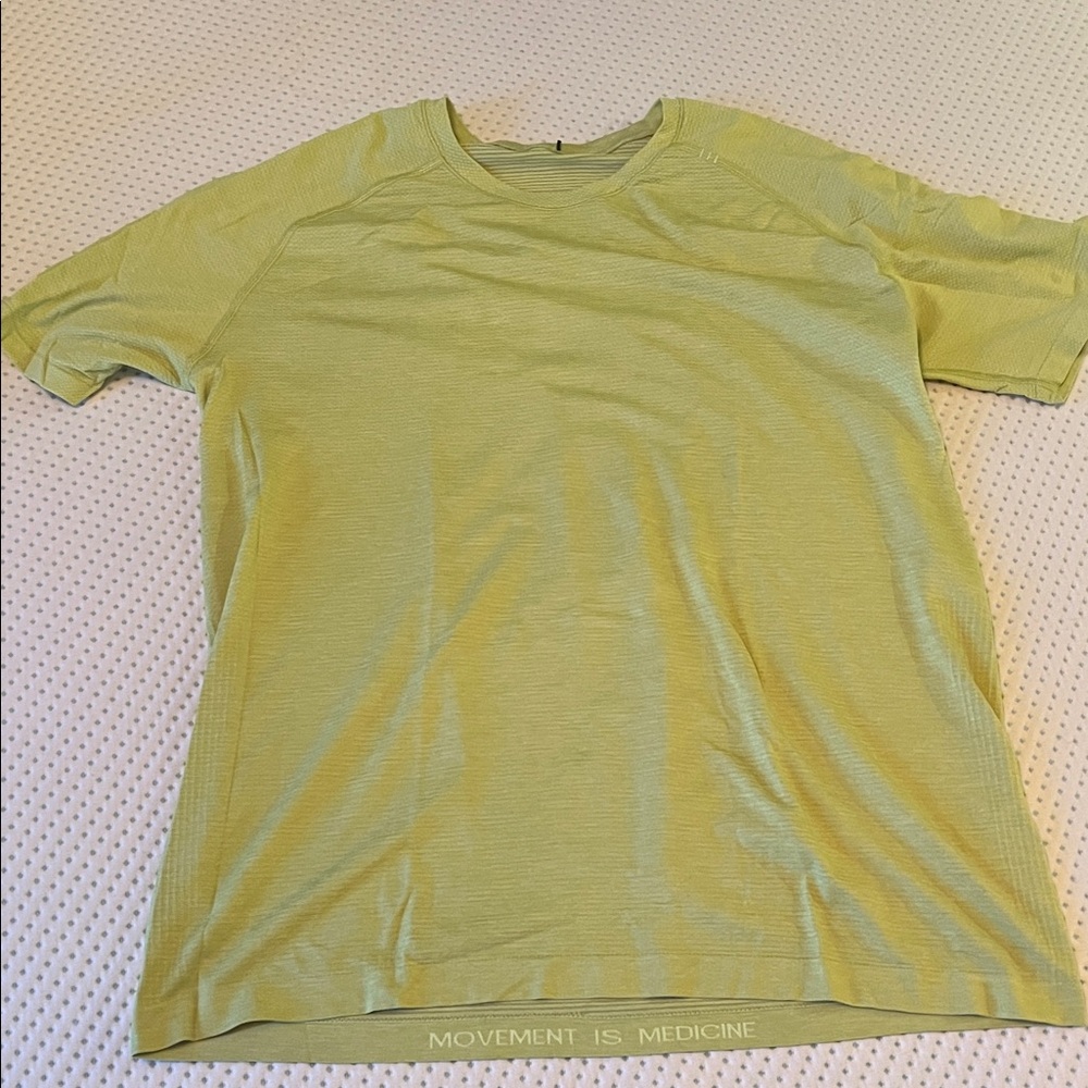 Men's Lululemon Green Active Wear Shirt